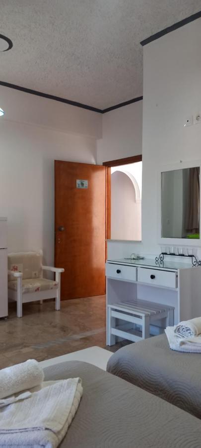 Nikis Apartments Agios Gordios  Bagian luar foto