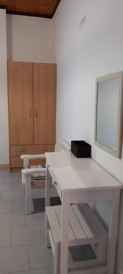 Nikis Apartments Agios Gordios  Bagian luar foto