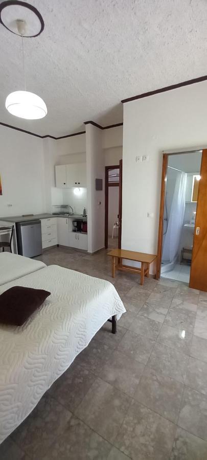 Nikis Apartments Agios Gordios  Bagian luar foto